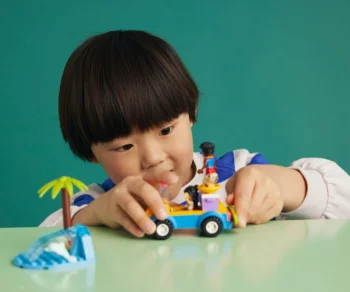 Детски комплект за игра LEGO® Friends 41725 – Забавления с плажно бъги
