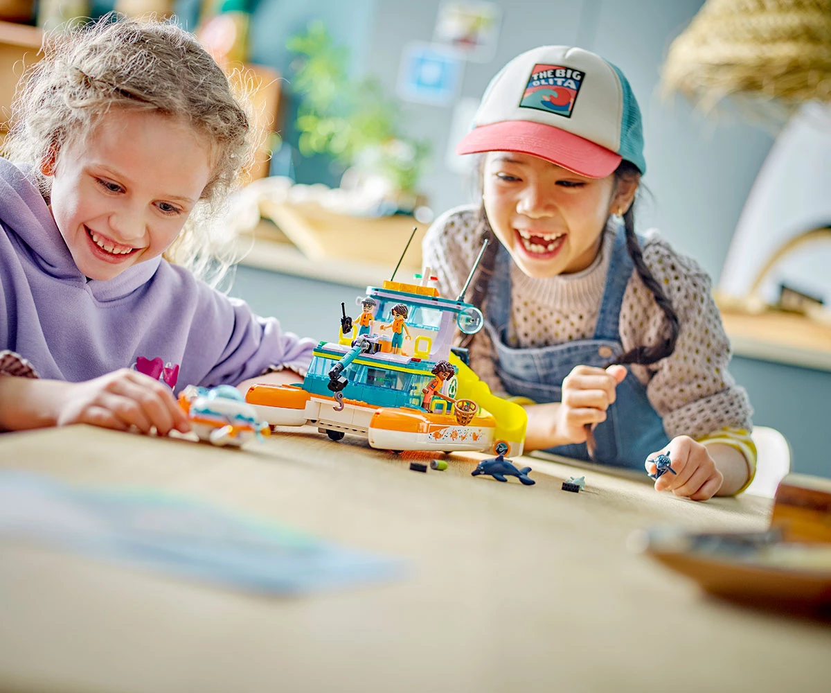 Детски комплект за игра LEGO® Friends 41734 - Морска спасителна лодка thumb 15 Конструктор ЛЕГО Friends 41734 thumb 15