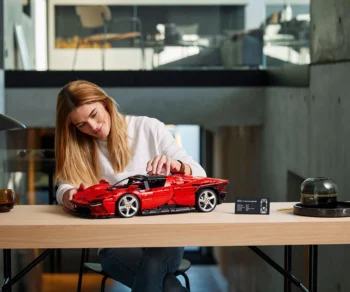 Детски комплект за игра LEGO® Technic 42143 – Ferrari Daytona SP3