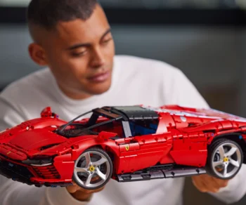 Детски комплект за игра LEGO® Technic 42143 – Ferrari Daytona SP3