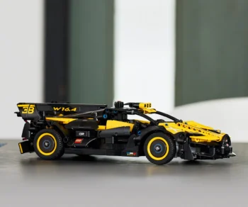 Детски комплект за игра LEGO® Technic 42151 – Болид Bugatti
