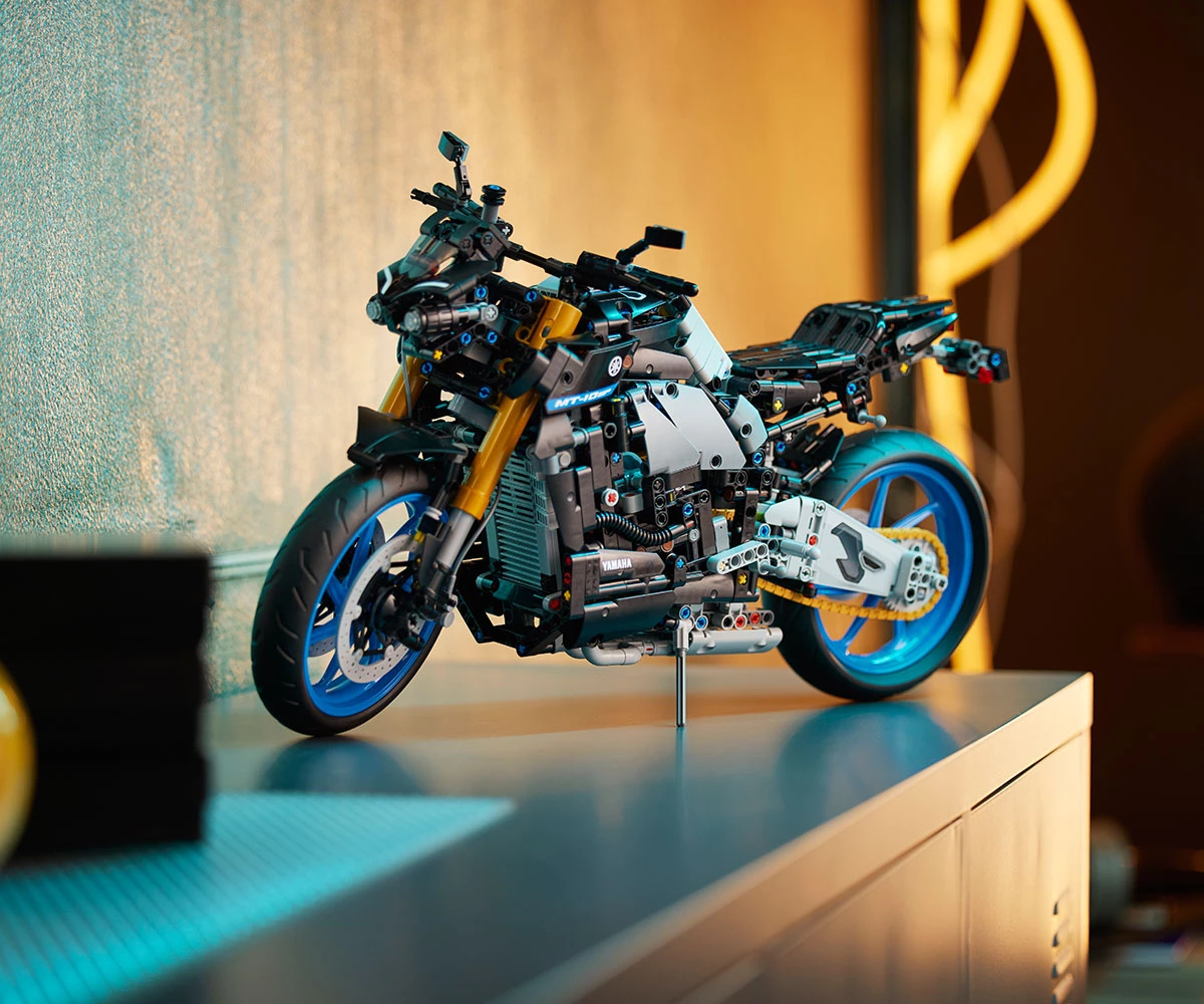 Детски комплект за игра LEGO® Technic 42159 - Yamaha MT-10 SP thumb 15 Конструктор ЛЕГО Technic 42159 thumb 15