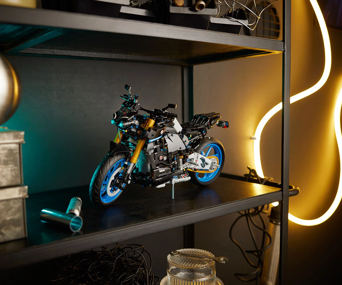 Детски комплект за игра LEGO® Technic 42159 - Yamaha MT-10 SP thumb 16 Конструктор ЛЕГО Technic 42159 thumb 16