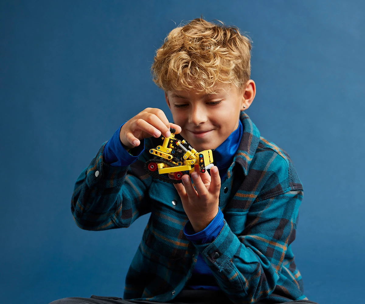 Детски комплект за игра LEGO® Technic 42163 - Тежък булдозер thumb 10 Конструктор ЛЕГО Technic 42163 thumb 10