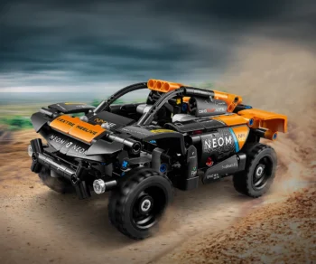 Детски комплект за игра LEGO® Technic 42166 – Състезателна кола NEOM McLaren Extreme E