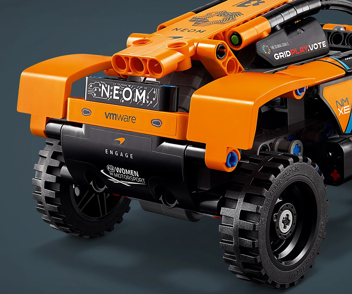 Детски комплект за игра LEGO® Technic 42166 - Състезателна кола NEOM McLaren Extreme E thumb 9 Конструктор ЛЕГО Technic 42166 thumb 9