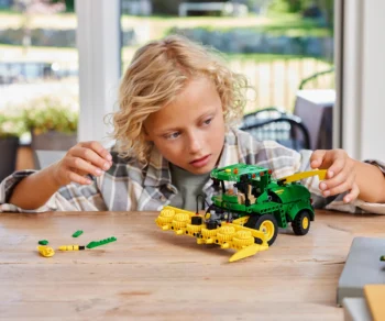 Детски комплект за игра LEGO® Technic 42168 – John Deere 9700 Forage Harvester