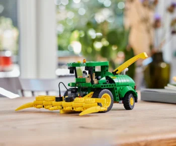 Детски комплект за игра LEGO® Technic 42168 – John Deere 9700 Forage Harvester