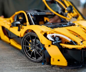 Детски комплект за игра LEGO® Technic™ 42172 – McLaren P1™