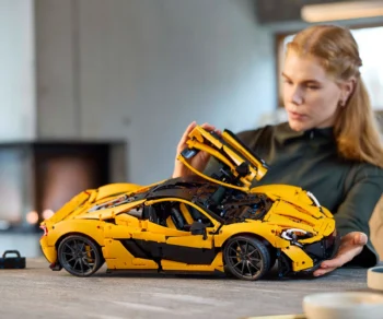 Детски комплект за игра LEGO® Technic™ 42172 – McLaren P1™