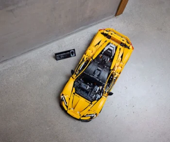 Детски комплект за игра LEGO® Technic™ 42172 – McLaren P1™