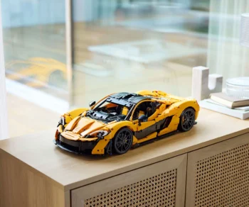 Детски комплект за игра LEGO® Technic™ 42172 – McLaren P1™