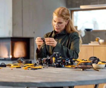 Детски комплект за игра LEGO® Technic™ 42172 – McLaren P1™