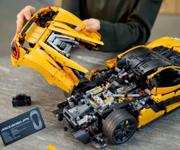 Детски комплект за игра LEGO® Technic™ 42172 – McLaren P1™