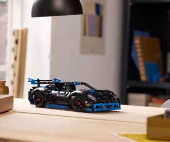 Детски комплект за игра LEGO® Technic 42176 – Състезателна кола PORSCHE GT4 E-PERFORMANCE