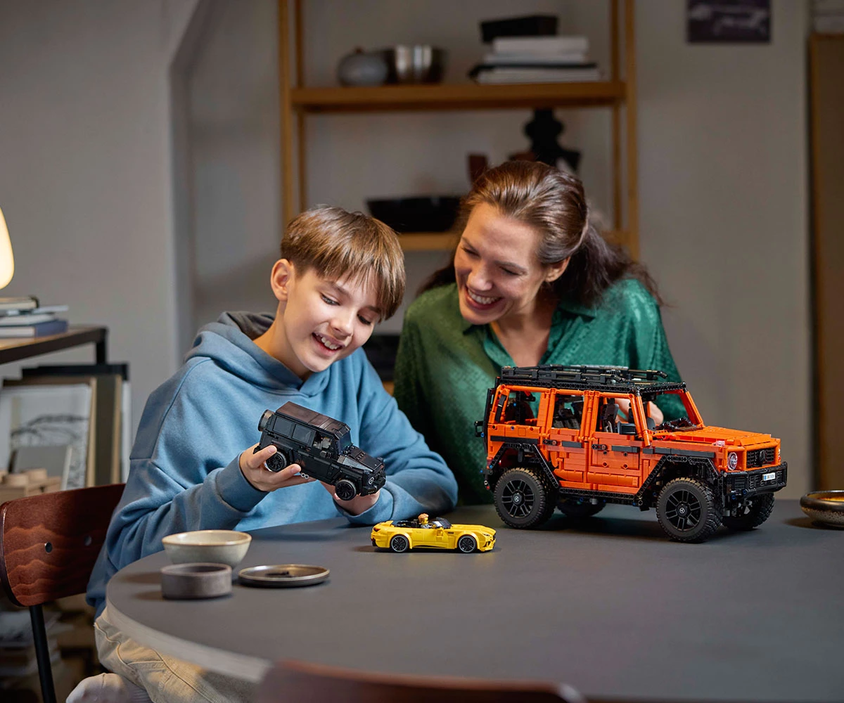 Детски комплект за игра LEGO® Technic™ 42177 - Mercedes-Benz G 500 PROFESSIONAL Line thumb 11 Конструктор ЛЕГО Technic 42177 thumb 11