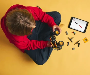 Детски комплект за игра LEGO® Technic 42199 – Monster Jam™ Digatron™ с издърпване