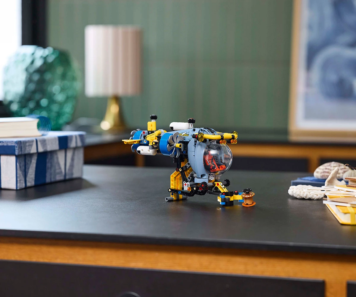 Детски комплект за игра LEGO® Technic 42201 - Дълбоководна изследователска подводница thumb 8 Конструктор ЛЕГО Technic 42201 thumb 8