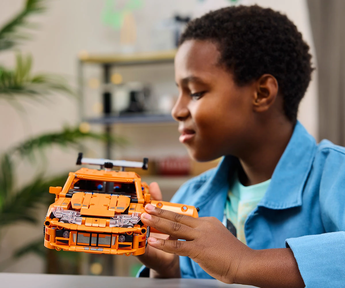 Детски комплект за игра LEGO® Technic 42204 - Fast and Furious Toyota Supra MK4 thumb 11 Конструктор ЛЕГО Technic 42204 thumb 11
