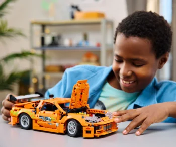 Детски комплект за игра LEGO® Technic 42204 – Fast and Furious Toyota Supra MK4