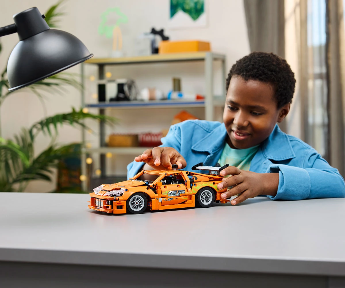 Детски комплект за игра LEGO® Technic 42204 - Fast and Furious Toyota Supra MK4 thumb 9 Конструктор ЛЕГО Technic 42204 thumb 9