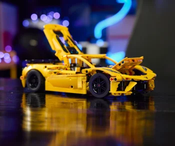 Детски комплект за игра LEGO® Technic 42205 – Chevrolet Corvette Stingray