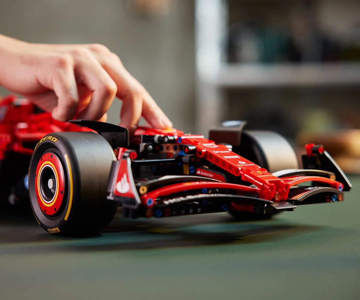 Детски комплект за игра LEGO® Technic 42207 - F1 Кола Ferrari SF-24 thumb 16 Конструктор ЛЕГО Technic 42207 thumb 16