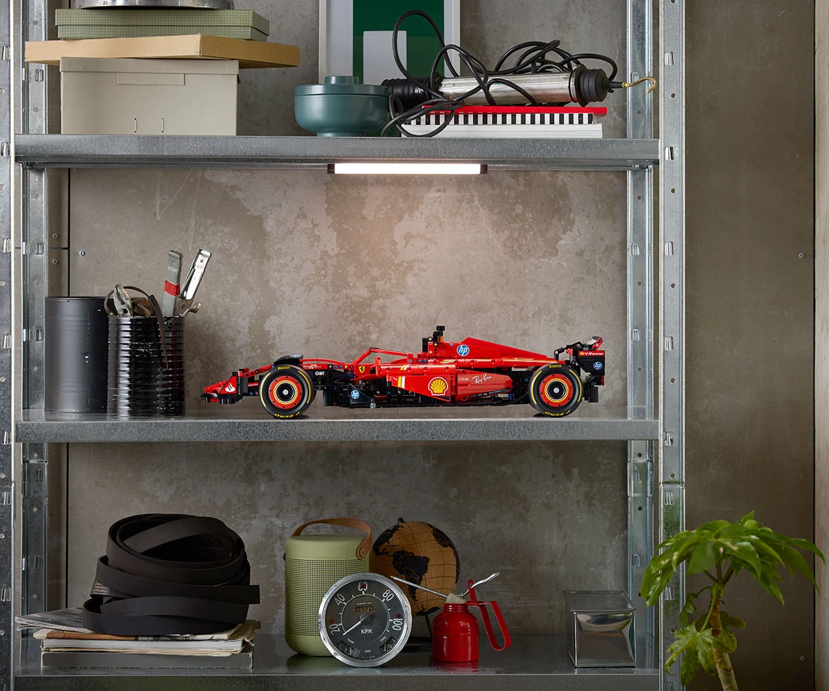 Детски комплект за игра LEGO® Technic 42207 - F1 Кола Ferrari SF-24 thumb 24 Конструктор ЛЕГО Technic 42207 thumb 24