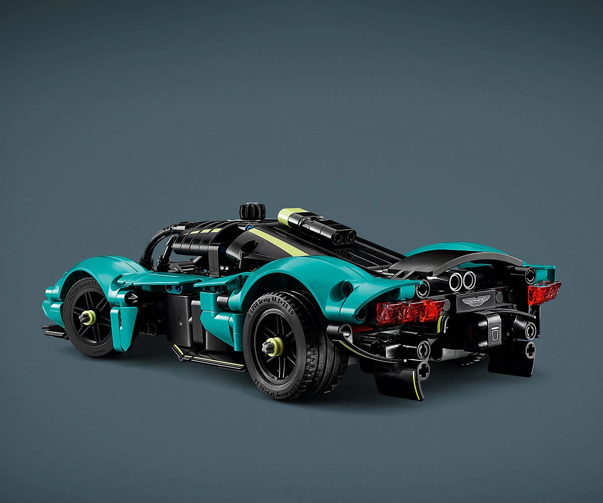 Детски комплект за игра LEGO® Technic 42208 - Aston Martin Valkyrie thumb 8 LEGO® Technic 42208 - Aston Martin Valkyrie thumb 8