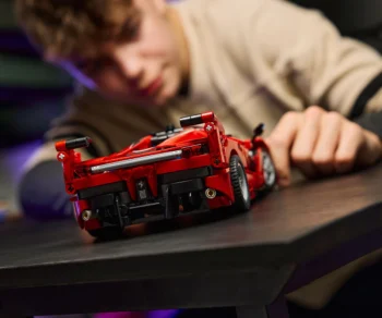 Детски комплект за игра LEGO® Technic 42212 – Ferrari FXX K