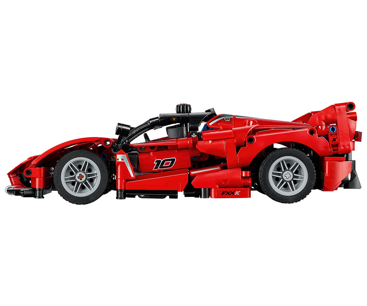 Детски комплект за игра LEGO® Technic 42212 - Ferrari FXX K thumb 4 LEGO® Technic 42212 - Ferrari FXX K thumb 4