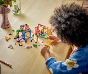 Детски комплект за игра LEGO® Friends 42614 – Магазин за ретро мода