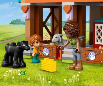 Детски комплект за игра LEGO® Friends 42617 – Ферма-убежище за животни