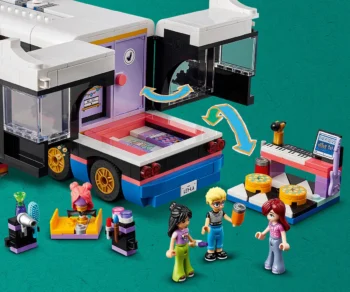 Детски комплект за игра LEGO® Friends 42619 – Бус за турне на поп звезди