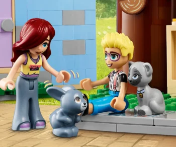 Детски комплект за игра LEGO® Friends 42620 – Семейните къщи на Оли и Пейсли