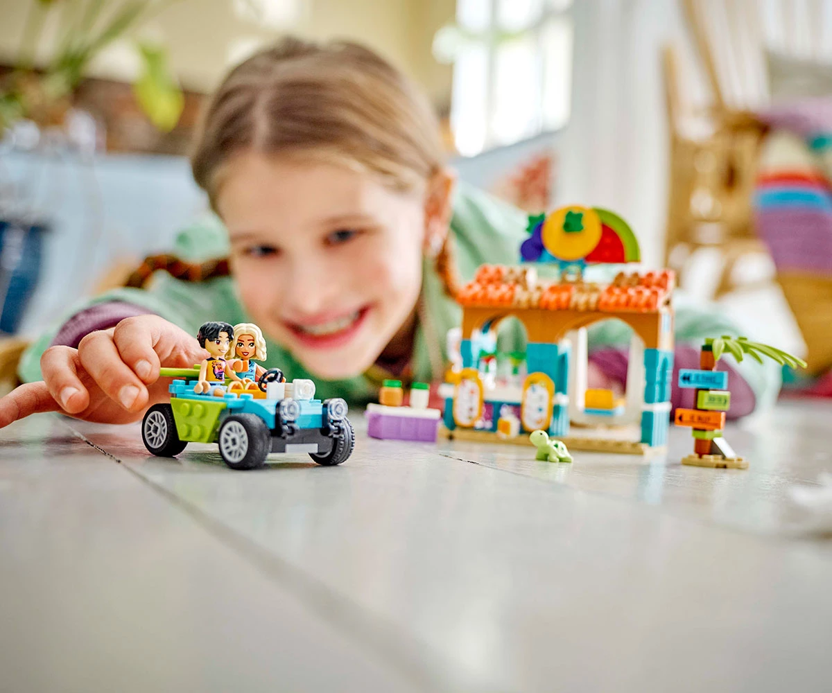 Детски комплект за игра LEGO® Friends 42625 - Щанд за шейкове на плажа thumb 11 Конструктор ЛЕГО Friends 42625 thumb 11