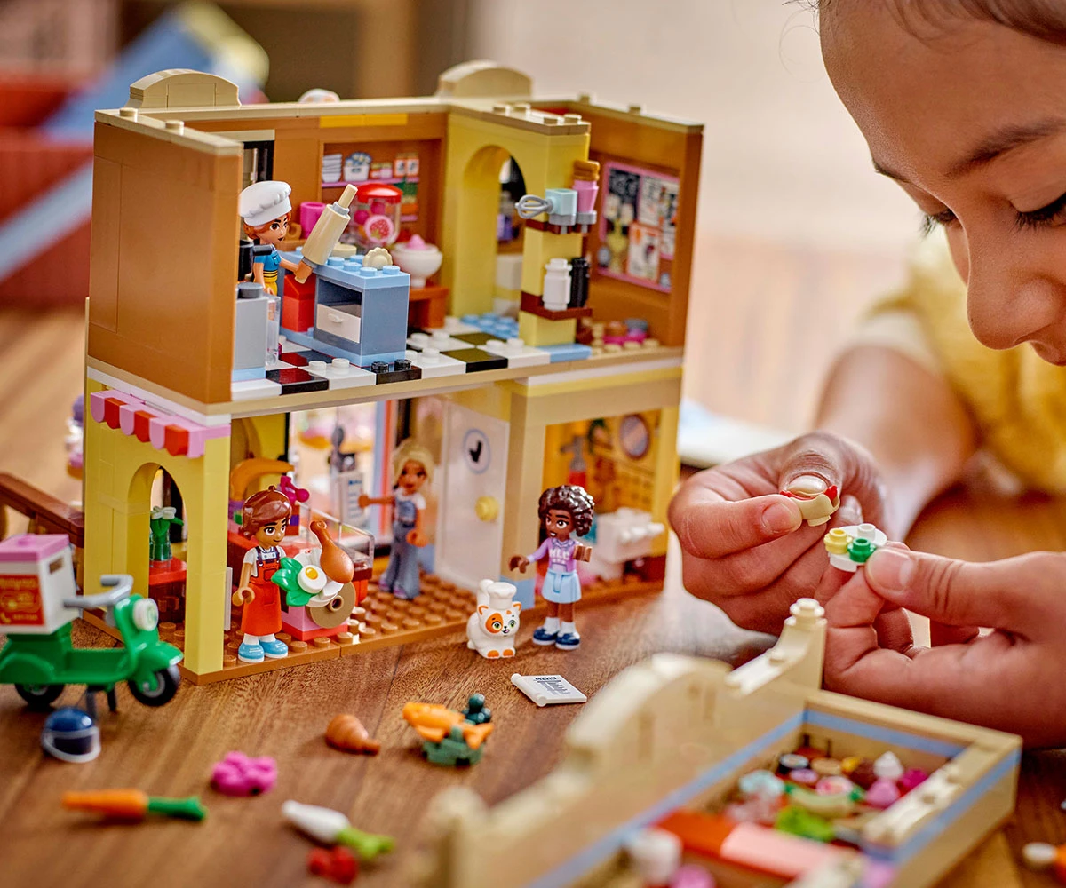 Детски комплект за игра LEGO® Friends 42655 - Ресторант и кулинарно училище thumb 10 Конструктор ЛЕГО Friends 42655 thumb 10