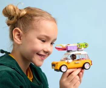 Детски комплект за игра LEGO® Friends 42659 – Кола за приятелско пътешествие