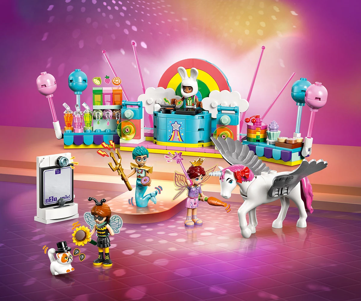 Детски комплект за игра LEGO® Friends 42661 - Маскарад с еднорог и фея thumb 11 LEGO® Friends 42661 - Costume Party with Unicorn & Fairy thumb 11