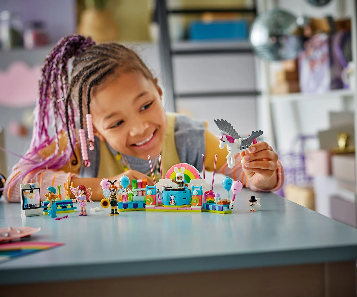 Детски комплект за игра LEGO® Friends 42661 - Маскарад с еднорог и фея thumb 6 LEGO® Friends 42661 - Costume Party with Unicorn & Fairy thumb 6