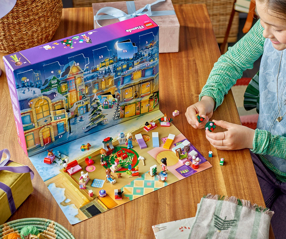 Детски комплект за игра LEGO® Friends 42668 - Коледен календар 2025 г. thumb 4 LEGO® Friends 42668 - Advent Calendar 2025 thumb 4