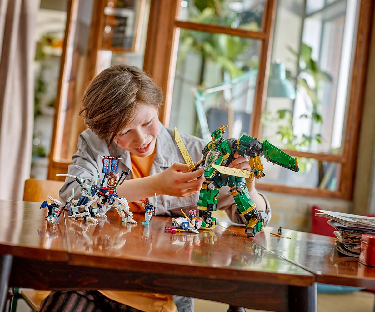 Детски комплект за игра LEGO® NINJAGO® 71845 - Джет-робот на Лойд thumb 6 LEGO® NINJAGO® 71845 - Lloyd’s Jet Mech thumb 6