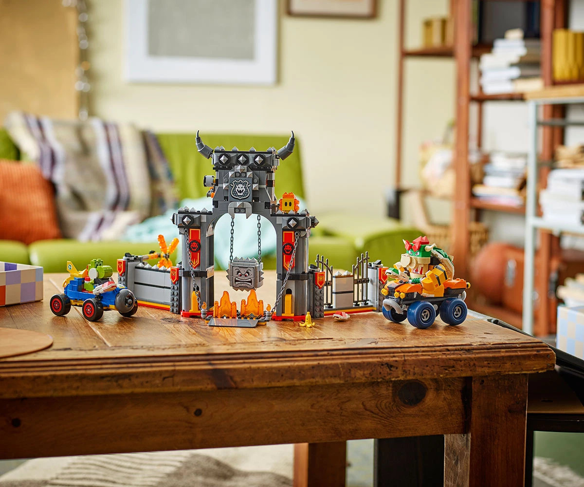 Детски комплект за игра LEGO® Super Mario™ 72039 - Mario Kart™ – Замъкът на Bowser thumb 9 LEGO® Super Mario™ 72039 - Mario Kart™ – Bowser's Castle thumb 9