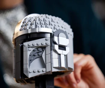 Детски комплект за игра LEGO® Star Wars™ 75328 – Шлемът на The Mandalorian™