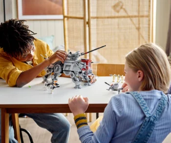 Детски комплект за игра LEGO® Star Wars™ 75337 – Ходеща машина AT-TE™