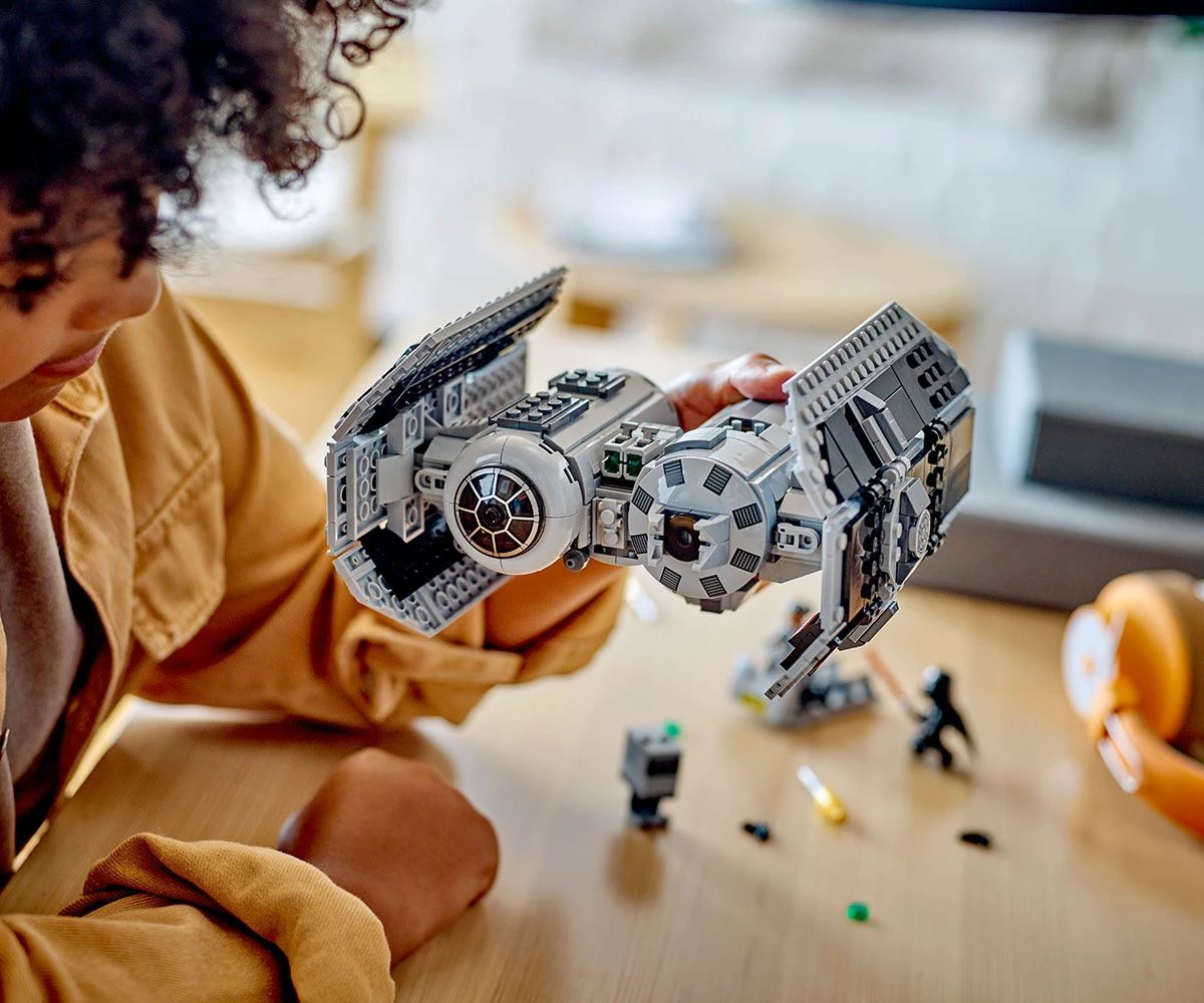 Детски комплект за игра LEGO® Star Wars™ 75347 - ТАЙ бомбардировач thumb 7 Конструктор ЛЕГО Star Wars 75347 thumb 7