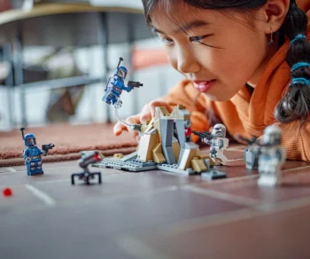 Детски комплект за игра LEGO® Star Wars™ 75373 – Засада на Мандалор – боен пакет