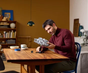 Детски комплект за игра конструктор LEGO® Star Wars™ 75375 – Хилядолетният сокол