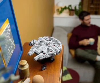 Детски комплект за игра конструктор LEGO® Star Wars™ 75375 – Хилядолетният сокол