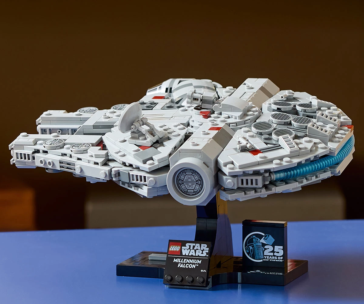 Детски комплект за игра конструктор LEGO® Star Wars™ 75375 - Хилядолетният сокол thumb 16 Конструктор ЛЕГО Star Wars 75375 thumb 16